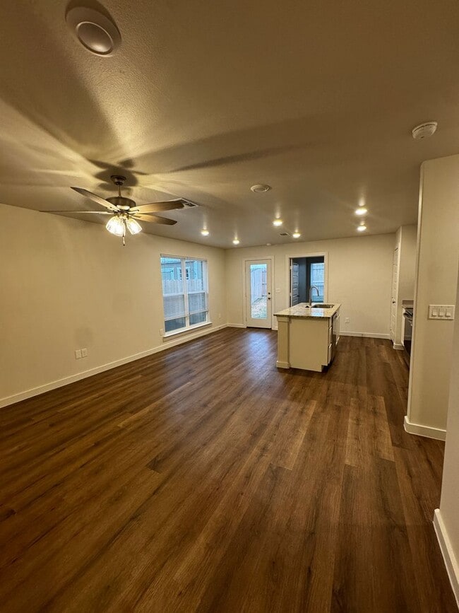 Photo - Located in Homestead!!! Newer Fabulous 3/2/1 CISD