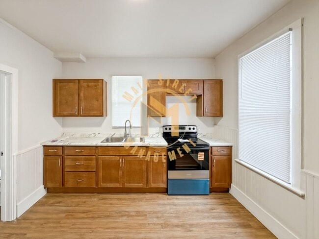 Building Photo - 1522 Main Ave Unit 1524 (Lower)