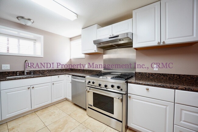 Photo - Two weeks free rent if lease signed by Nov... Unit B