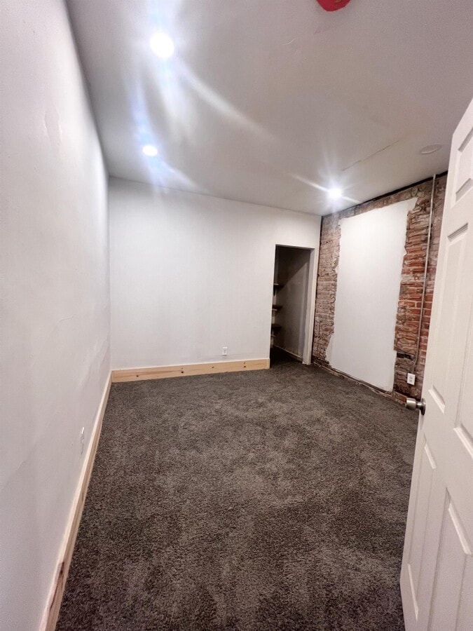 Photo - 3323 Gratiot Ave