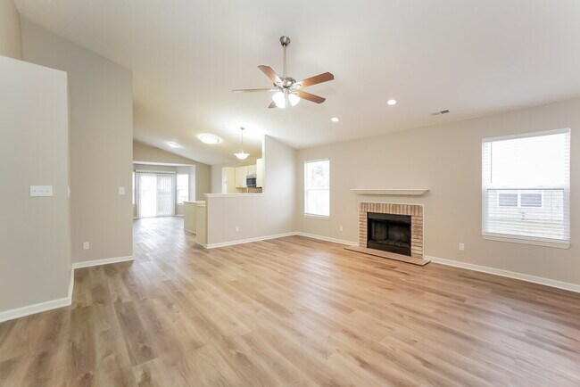 Photo - 6430 Glory Maple Ln