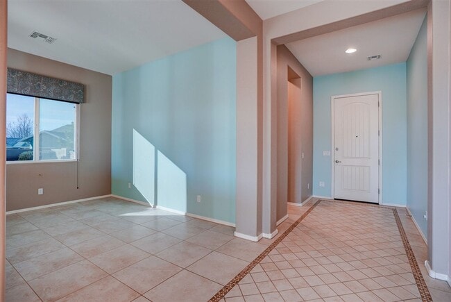 Photo - Beautiful 2 bed + den, 2 bath Home Located in Quailwood!