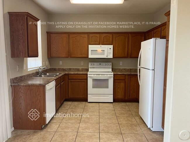 Photo - 40092 Calabria St