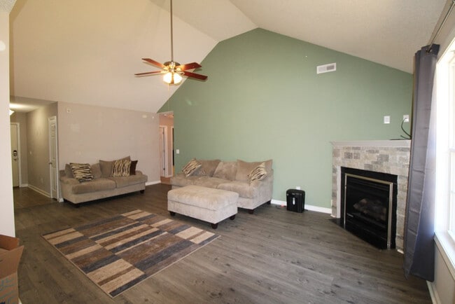 Photo - 1835 Lirope Way