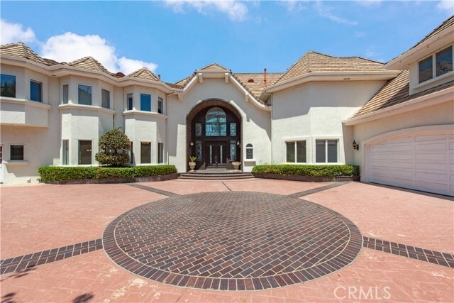 Building Photo - 2836 N Kingsgate Dr Rental