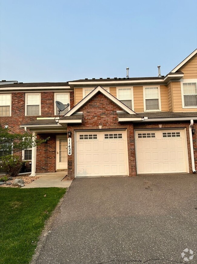 Building Photo - Beauting 2 Bed Town Home for Rent