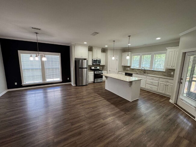 Photo - Available now FOR RENT in Dothan, AL!!