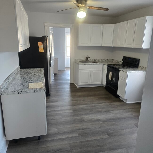 Building Photo - 121 Mercer St Unit 2