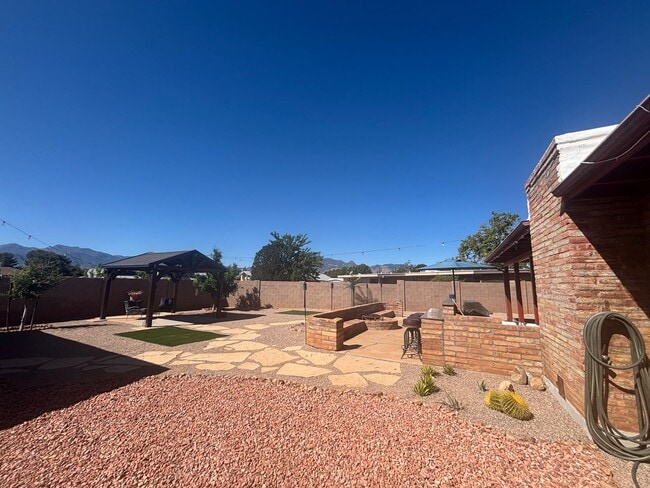 Building Photo - 1964 sonita in Sierra Vista, Travel Nurse / Military Friendly Furnished Rental