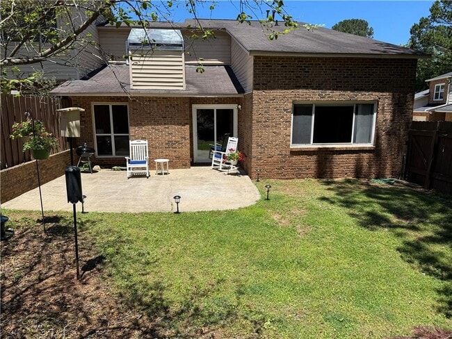 Photo - 4148 Fawn Ct NE