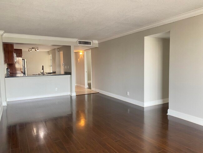 Photo - 9 Royal Palm Way Unit 403