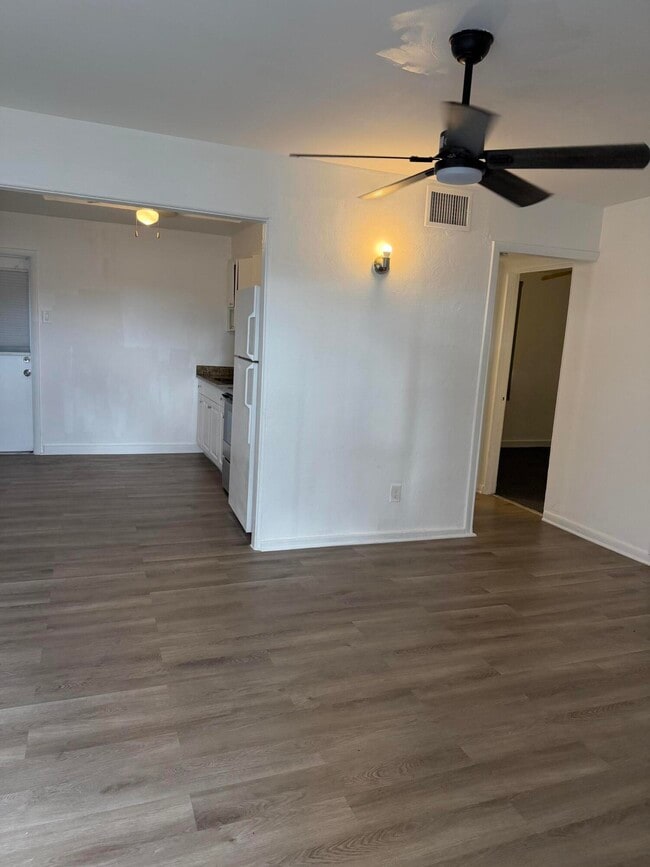 Photo - 245 SW 14th Ave