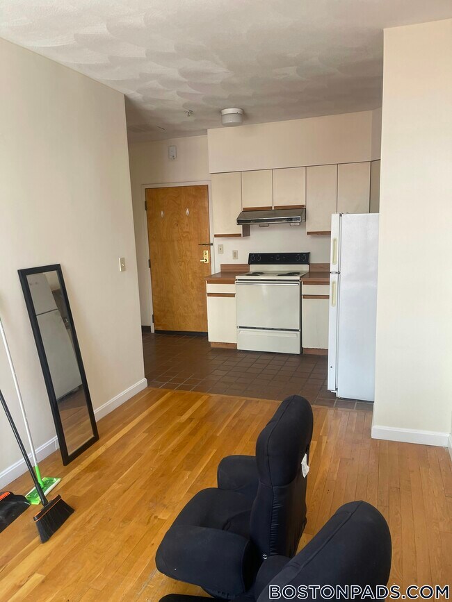 Photo - 81 Essex St Unit 65