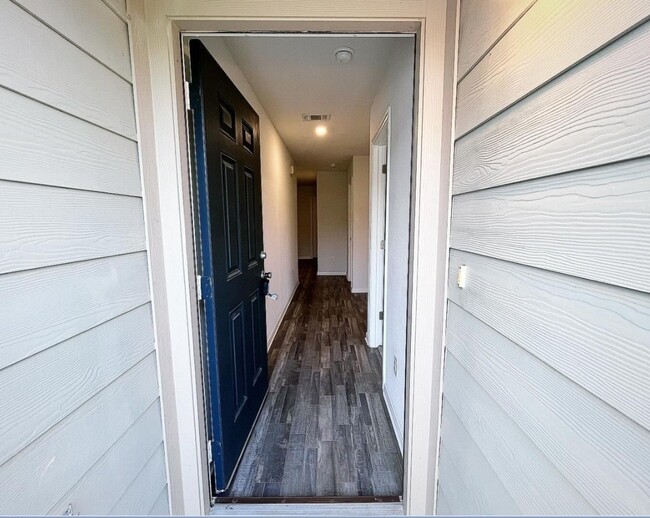 Photo - 15717 Del Norte Dr