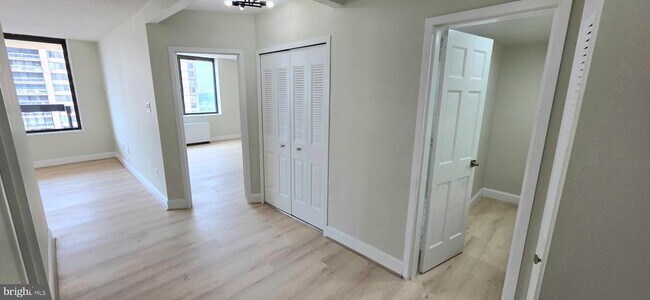 Photo - 3705 S George Mason Dr Unit 2102S