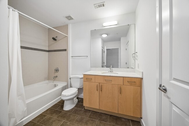 Photo - 5925 Almeda Rd Unit 11606