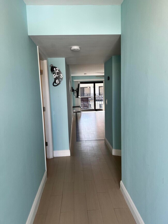 Photo - 2029 N Ocean Blvd Unidad 510