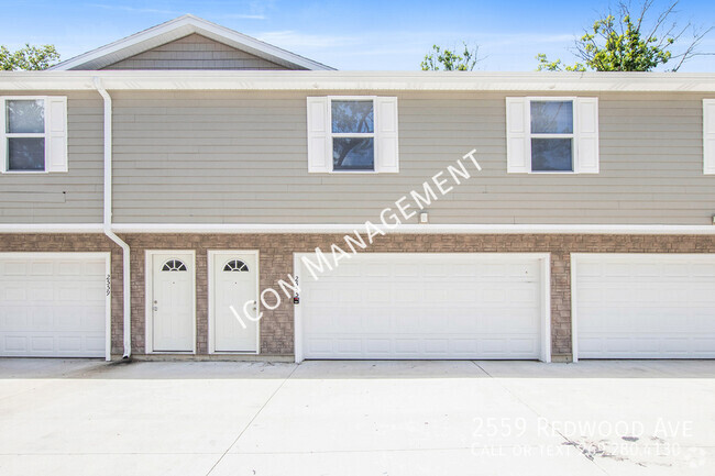 Building Photo - Garages! Rental