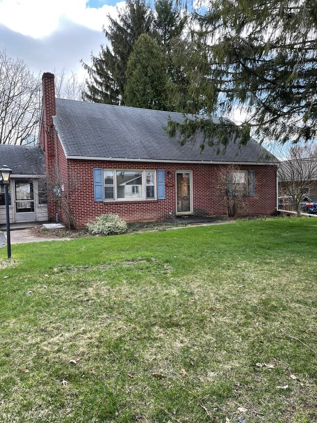 Photo - 218 Pine Tree Ave