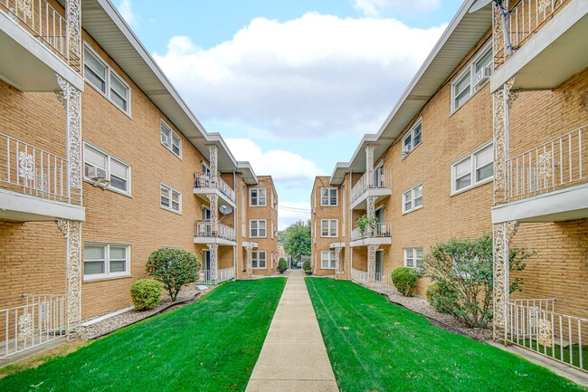 Photo - 2342 W 111th St Unidad 1