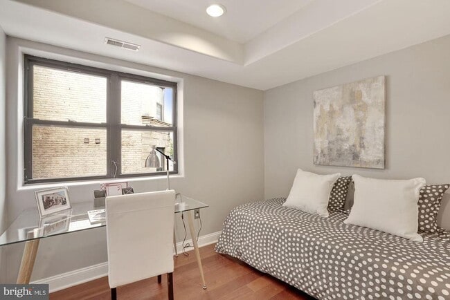 Photo - 1354 Euclid St NW Unit 402A