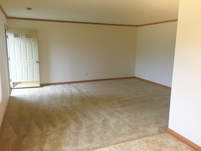 Photo - 1415 Wilshire Cir Apartment Unit 1434