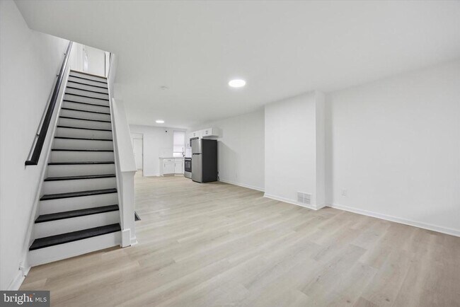 Photo - 227 Berkley St