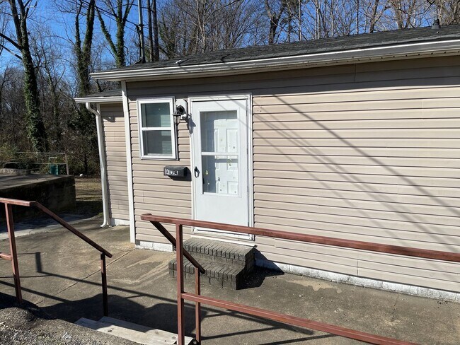 Photo - SRP-SH050-402 South 10th Street Unit Apt A