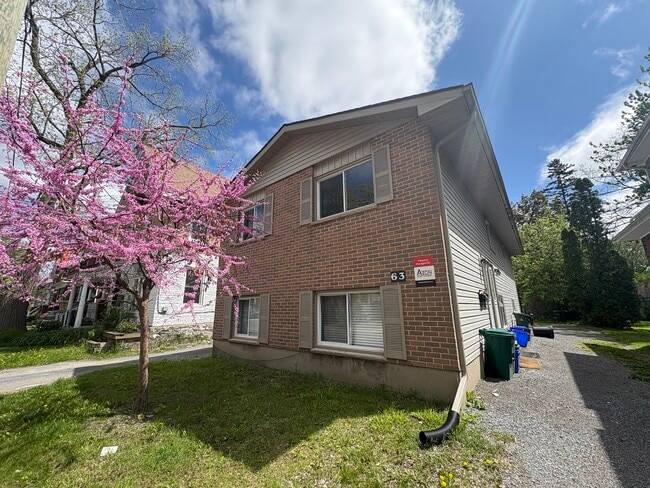 Building Photo - B-63 Nelson St Unit B