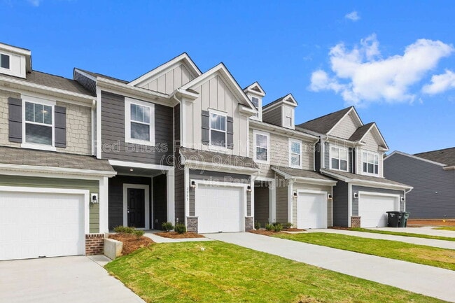 Photo - 2881 Yeager Dr NW