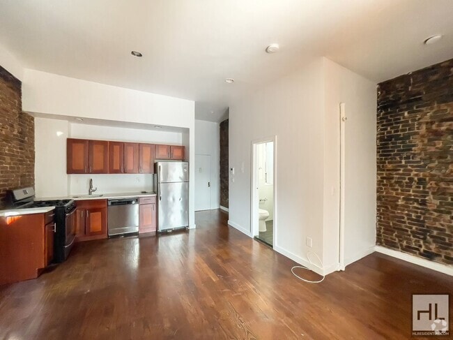 Building Photo - Spacious Crown Heights 2-Bed 1-Bath / Expo... Unit 7 Rental