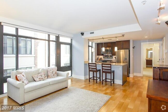 Building Photo - 2818 Connecticut Ave NW Rental