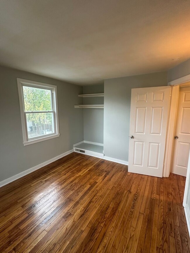 Photo - 18-24 Balzac Court Unit 18
