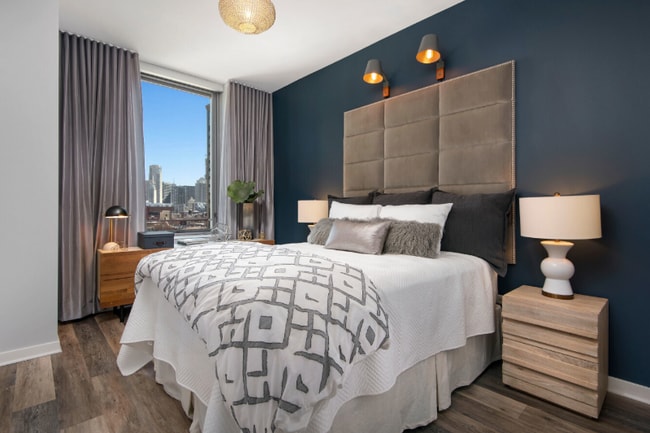 Photo - 460 W Huron St