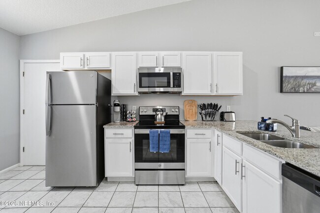 Photo - 3419 Islander Way