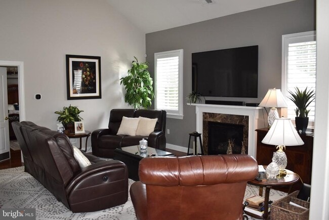 904 Sweet Briar Cir