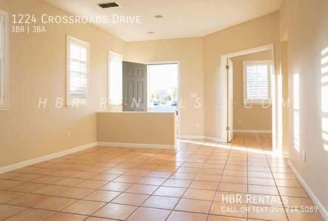 Photo - 1224 Crossroads Dr