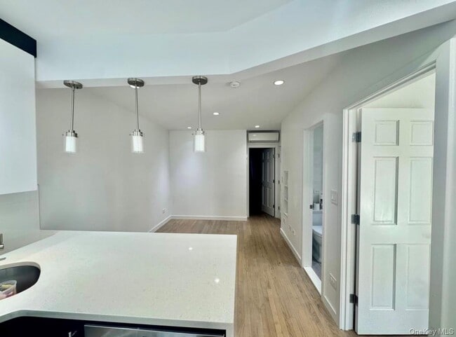 Photo - 191-04 39th Ave