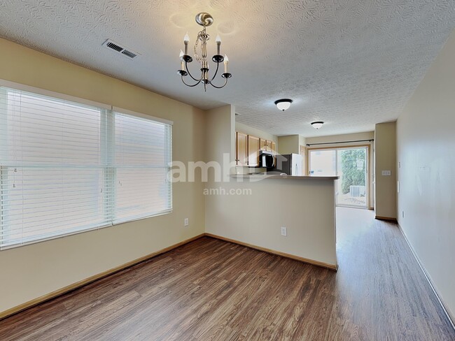 Photo - 6019 Haydens Crossing Blvd