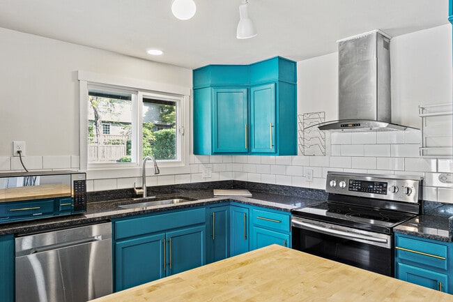 Building Photo - 2620 S 227th Pl