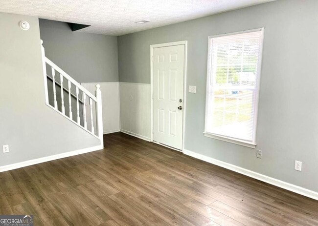 Photo - 123 Toby Springs Ln