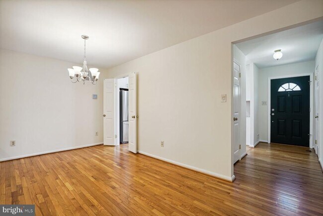 Photo - 3162 Borge St