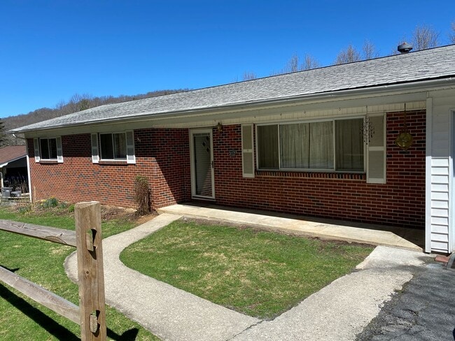 Building Photo - jone312 Unit B