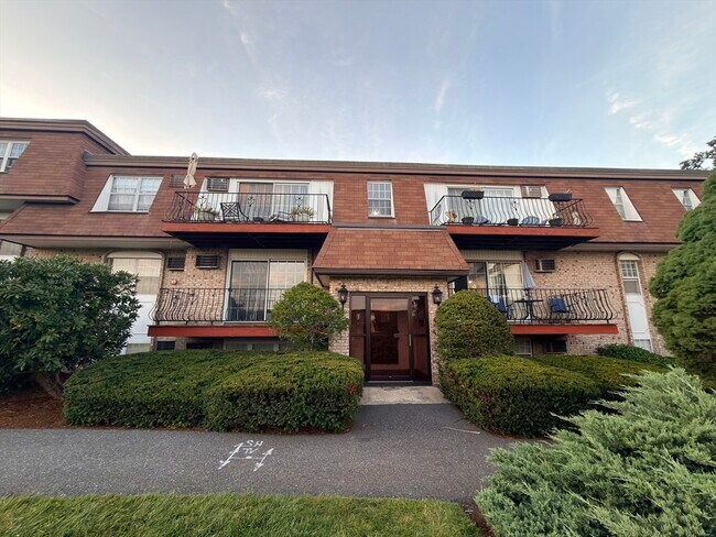 14 Williamsburg Ct Unidad 1
