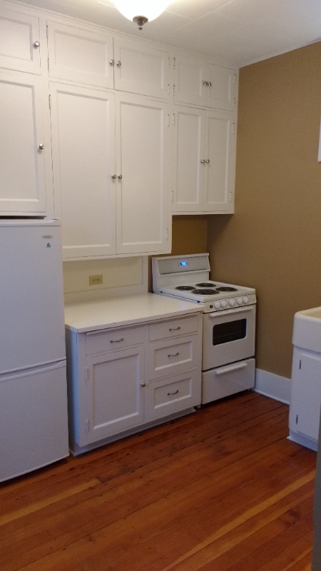 Photo - 300 2nd Ave SW Unit 4