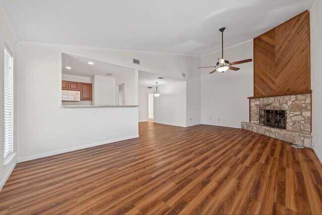 Photo - 609 Oak Park Dr