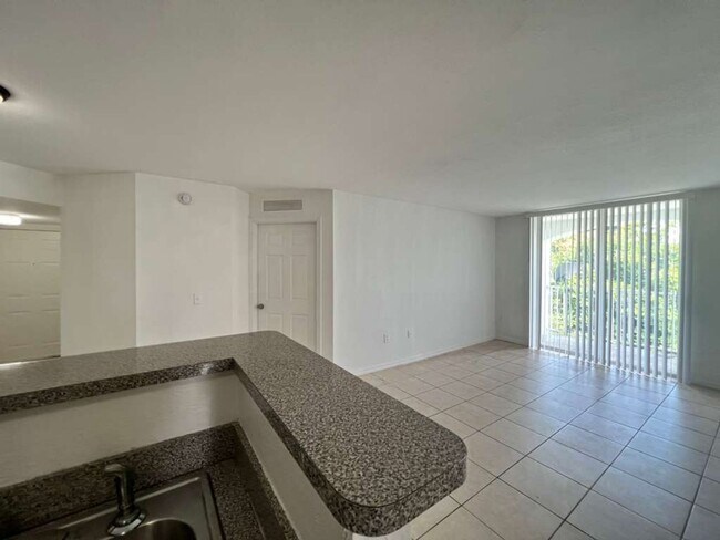 Photo - The Oaks in North Miami