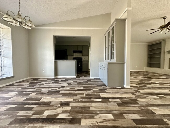 Photo - Updated 4 Bedroom Home w/ Gorgeous Floors