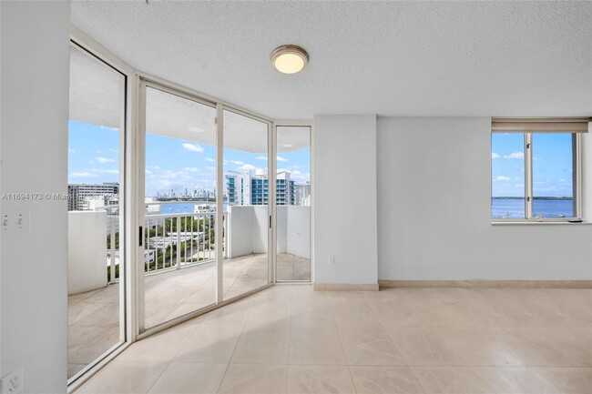 Photo - 1621 Bay Rd Condominio Unidad 1108