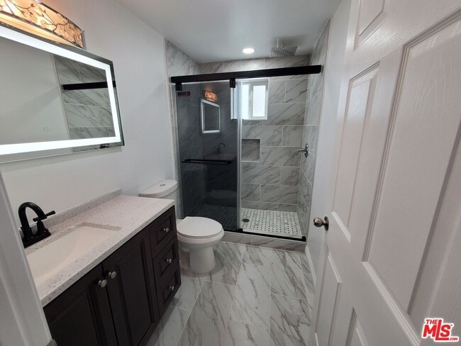 Photo - 20003 Arminta St